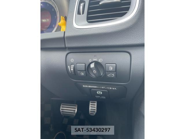 Volvo S60 2012-04 7880316-16