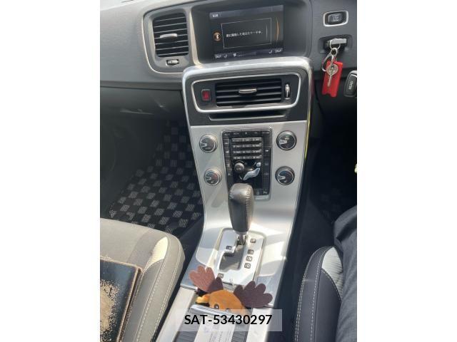 Volvo S60 2012-04 7880316-18