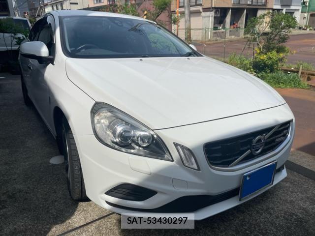 Volvo S60 2012-04 7880316-1