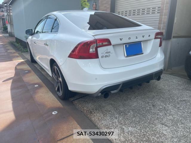 Volvo S60 2012-04 7880316-3