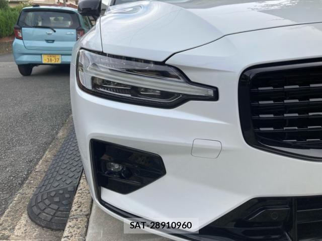 Volvo S60 2022-09 8039033-7