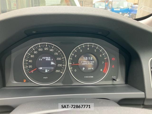 Volvo S60 2012-06 8039034-14