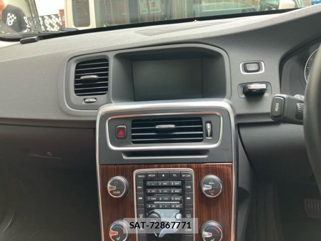 Volvo S60 2012-06 8039034-15
