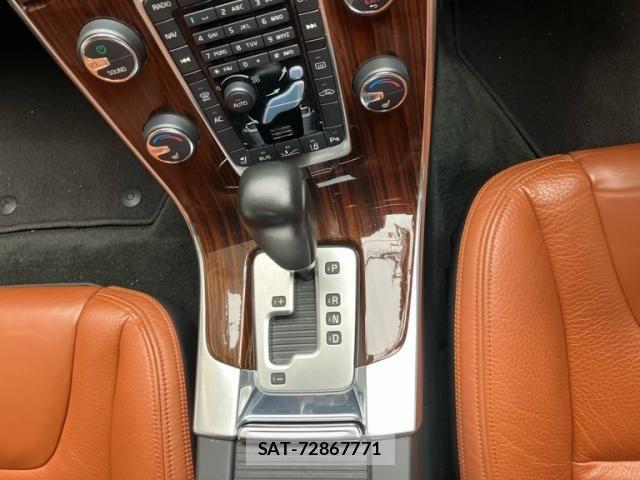 Volvo S60 2012-06 8039034-16