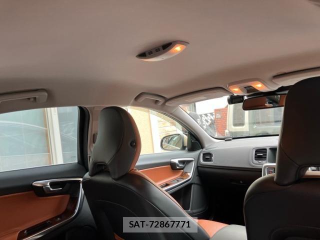 Volvo S60 2012-06 8039034-19
