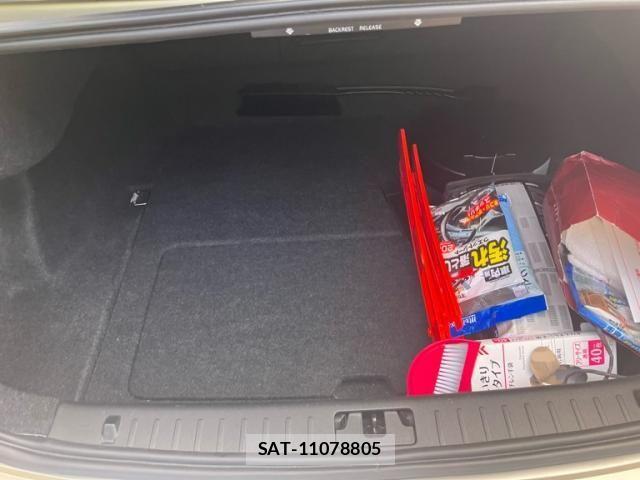 Volvo S60 2017-03 8076061-12