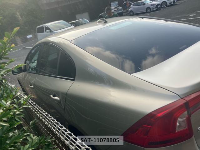 Volvo S60 2017-03 8076061-14