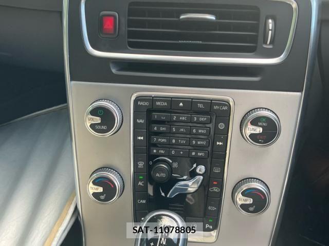 Volvo S60 2017-03 8076061-22