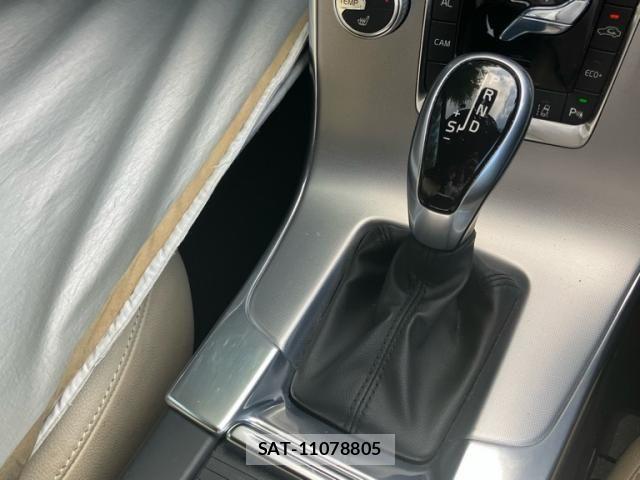Volvo S60 2017-03 8076061-23