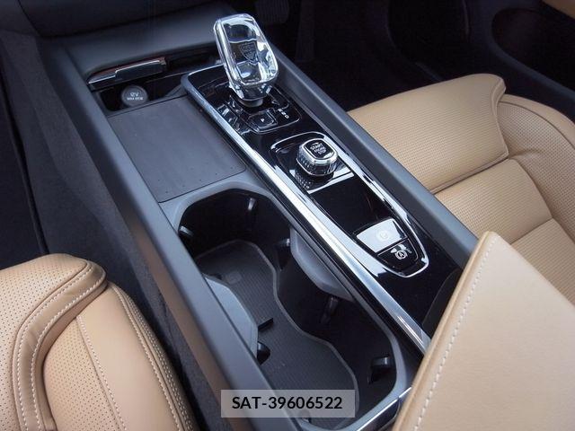 Volvo S60 2024-12 8076060-19