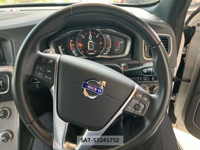 Volvo S60 2017-07 8247082-9