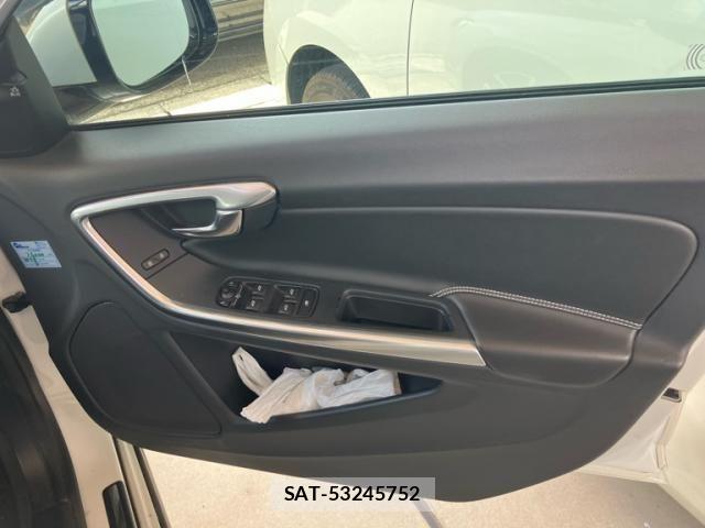Volvo S60 2017-07 8247082-6