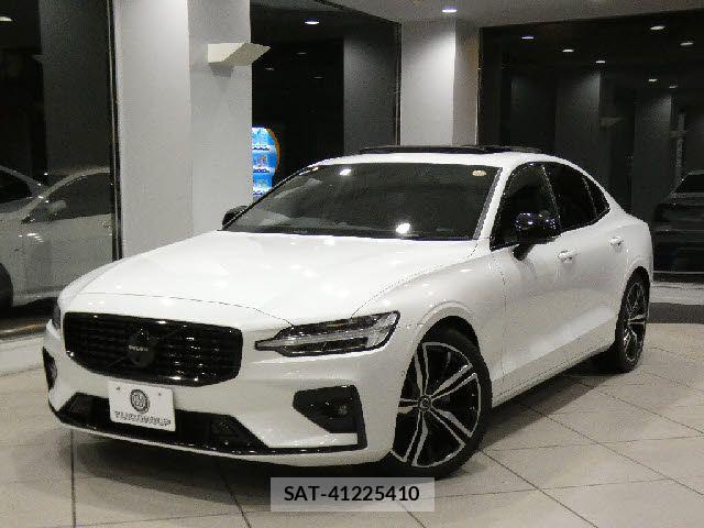 Volvo S60 2022-05 8317893-10