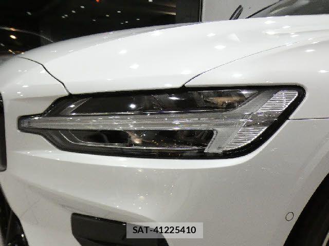 Volvo S60 2022-05 8317893-18