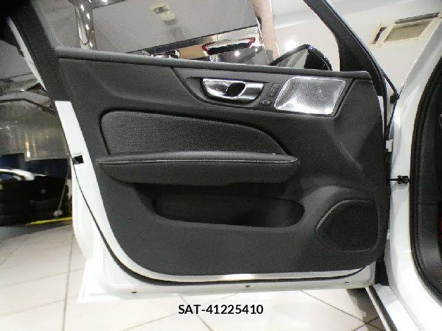 Volvo S60 2022-05 8317893-20