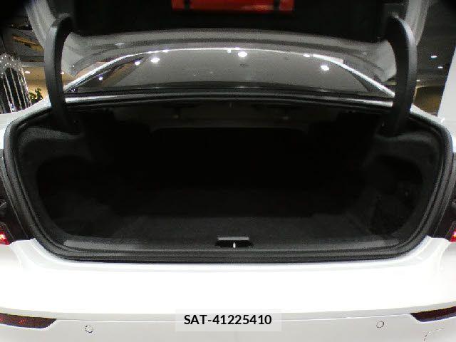 Volvo S60 2022-05 8317893-26