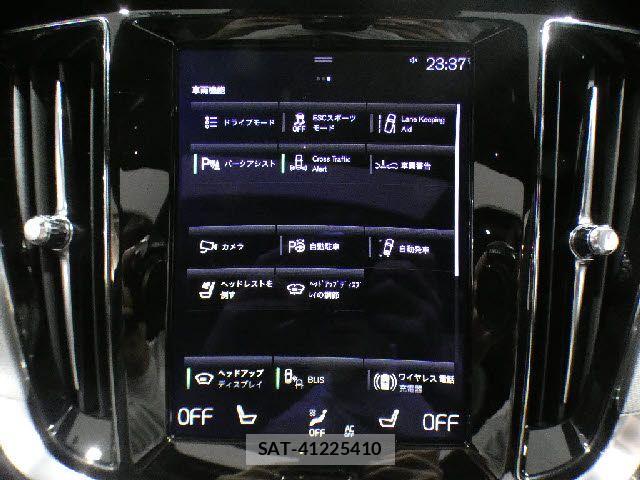 Volvo S60 2022-05 8317893-27