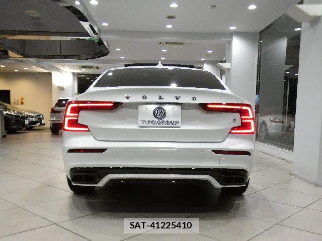 Volvo S60 2022-05 8317893-5