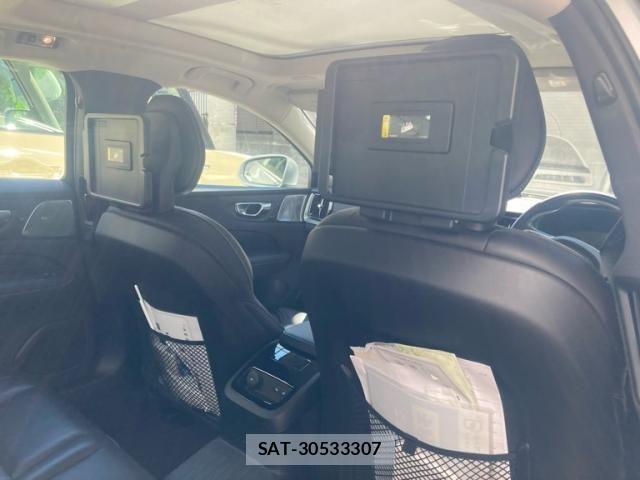 Volvo S60 2022-09 8317894-12