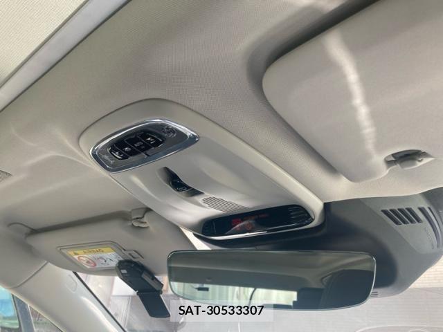 Volvo S60 2022-09 8317894-21