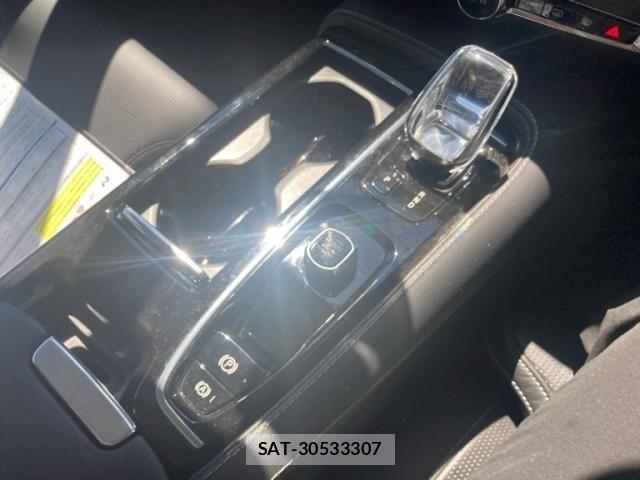 Volvo S60 2022-09 8317894-22