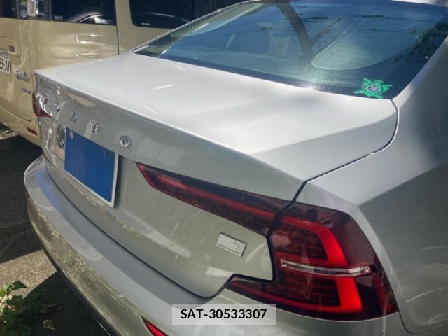 Volvo S60 2022-09 8317894-2