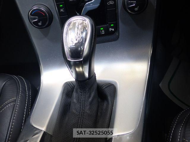 Volvo S60 2013-12 8338392-14