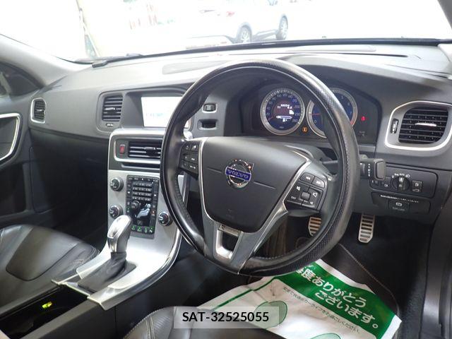 Volvo S60 2013-12 8338392-1