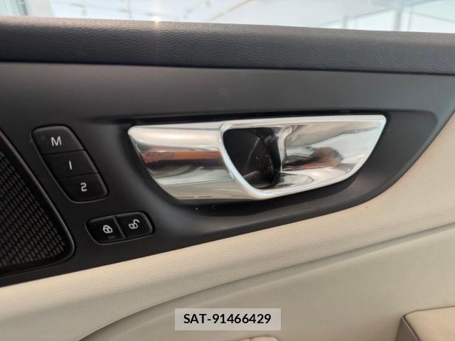 Volvo S60 2022-09 8338391-25