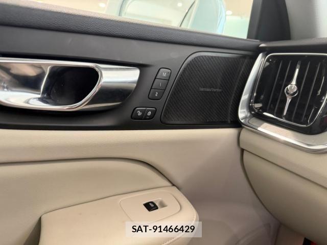 Volvo S60 2022-09 8338391-28