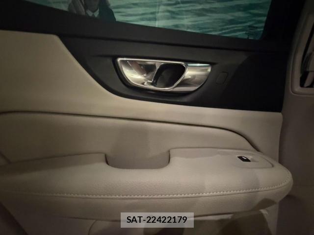 Volvo S60 2020-08 8353772-10