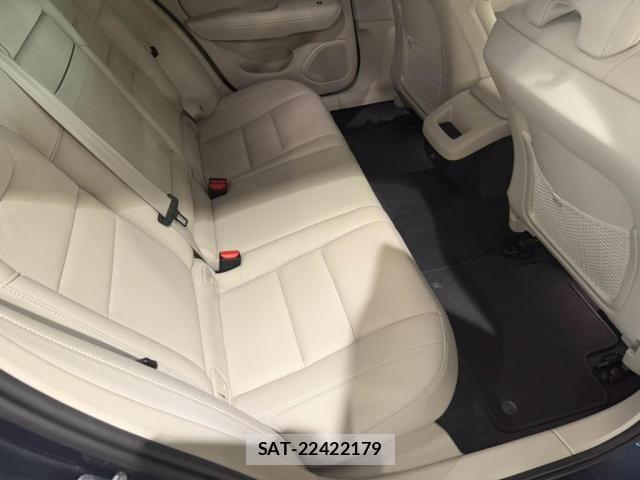 Volvo S60 2020-08 8353772-17