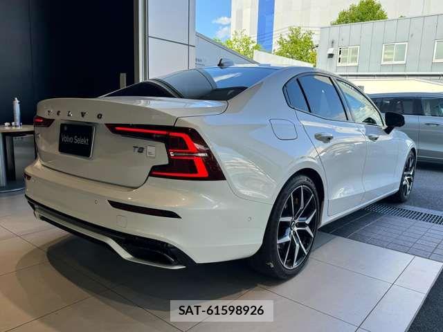 Volvo S60 2020-12 8415720-3