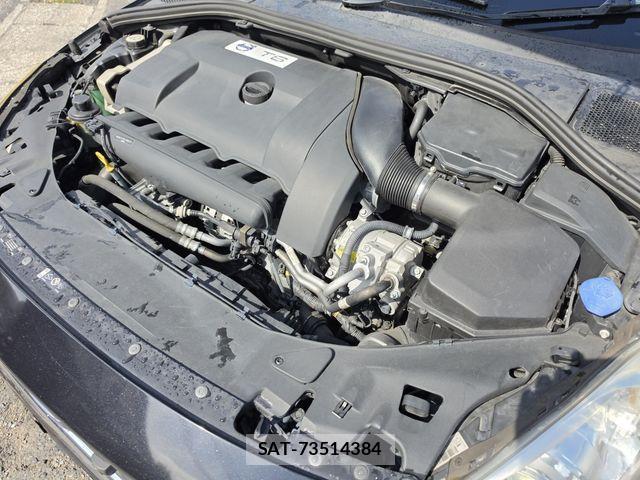 Volvo S60 2012-02 8415721-1