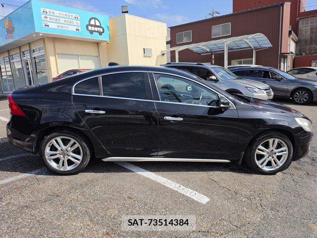 Volvo S60 2012-02 8415721-4