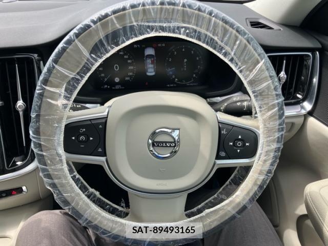 Volvo S60 2020-03 8486233-13