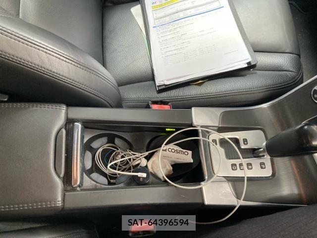 Volvo S60 2011-12 8563983-14