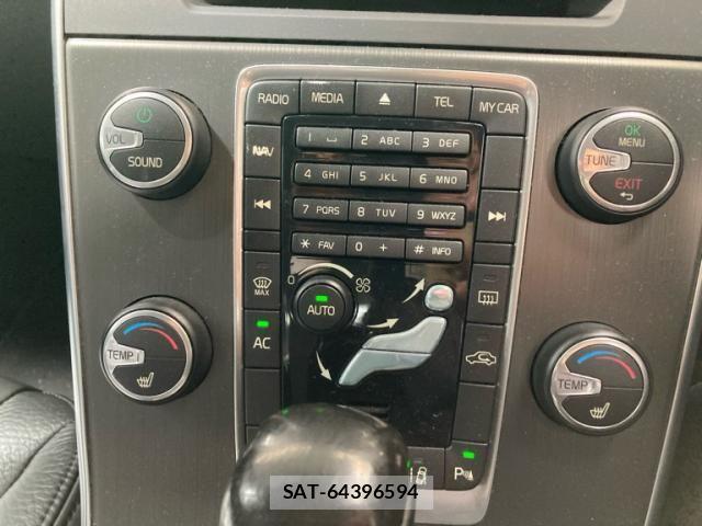 Volvo S60 2011-12 8563983-17