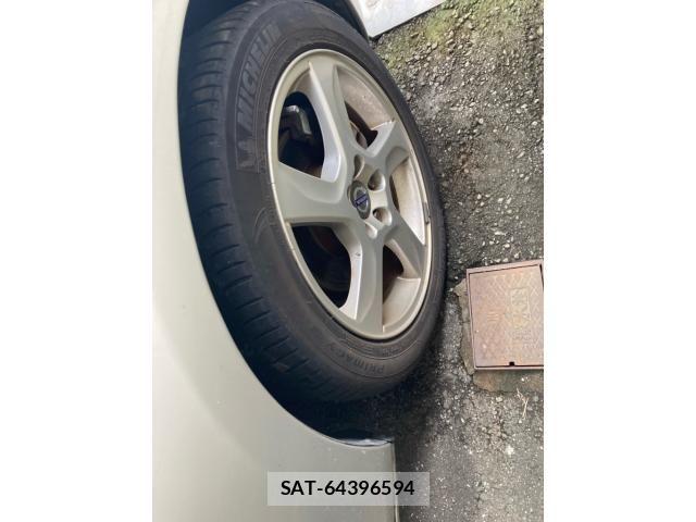 Volvo S60 2011-12 8563983-7