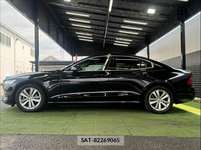 Volvo S60 2019-11 8629587-16