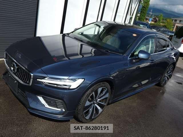 Volvo S60 2022-09 8746659-16