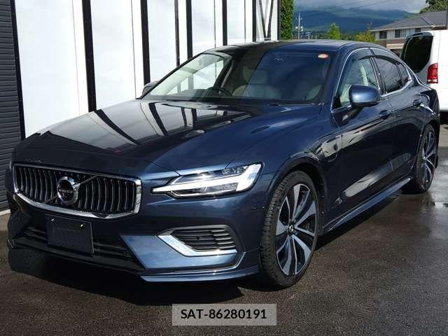 Volvo S60 2022-09 8746659-18