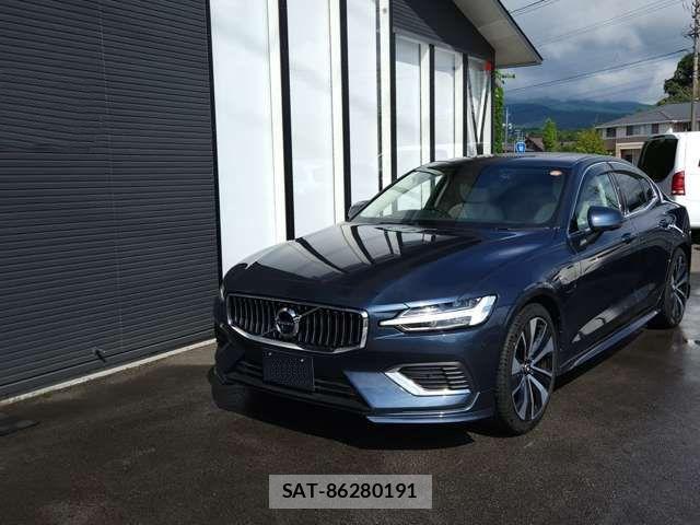 Volvo S60 2022-09 8746659-20