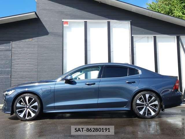 Volvo S60 2022-09 8746659-2
