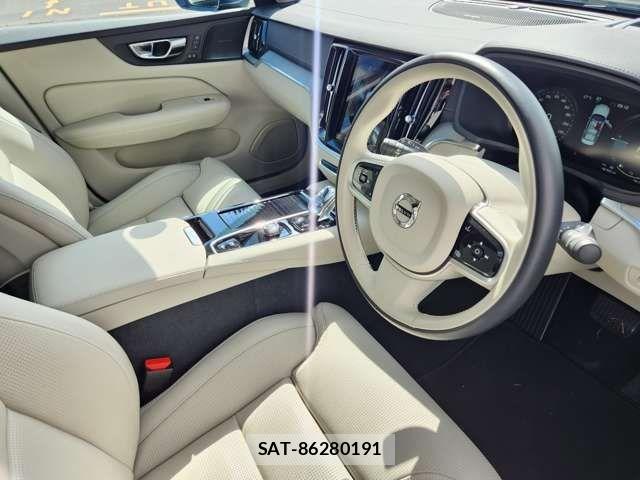 Volvo S60 2022-09 8746659-8