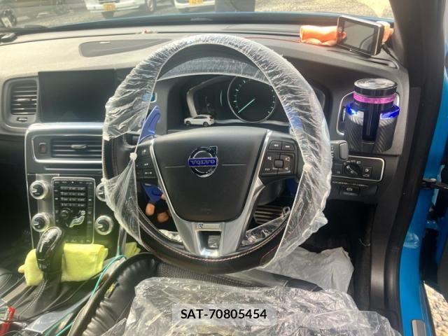 Volvo S60 2014-02 8782530-19