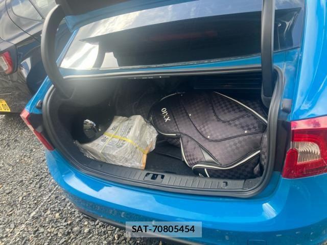 Volvo S60 2014-02 8782530-21