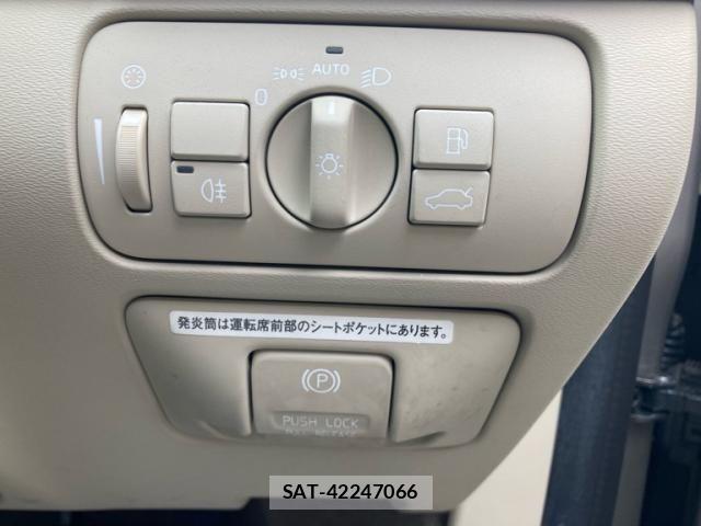 Volvo S60 2013-12 8782532-15