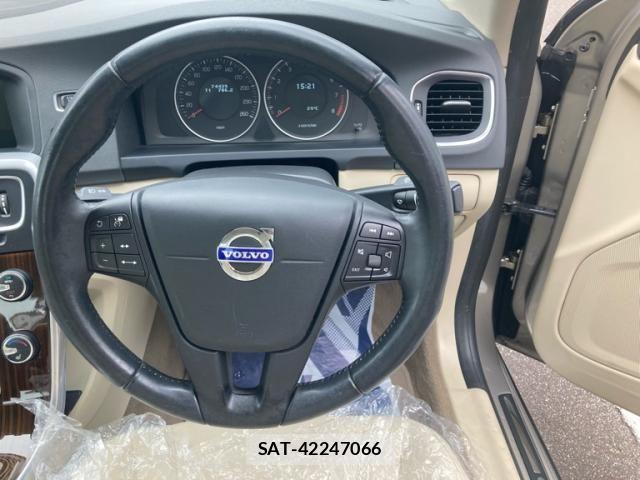 Volvo S60 2013-12 8782532-16