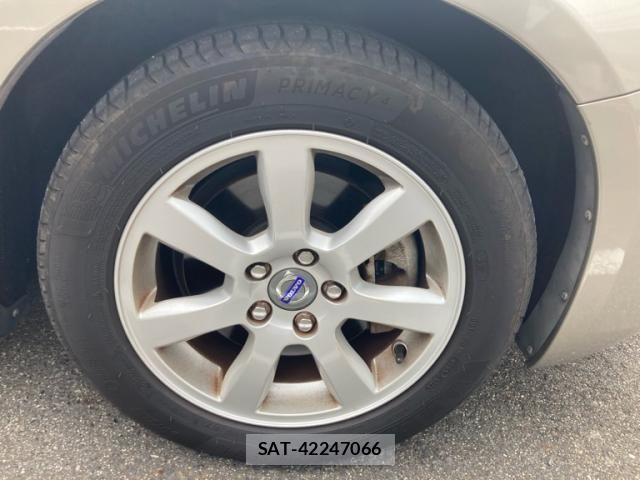 Volvo S60 2013-12 8782532-4